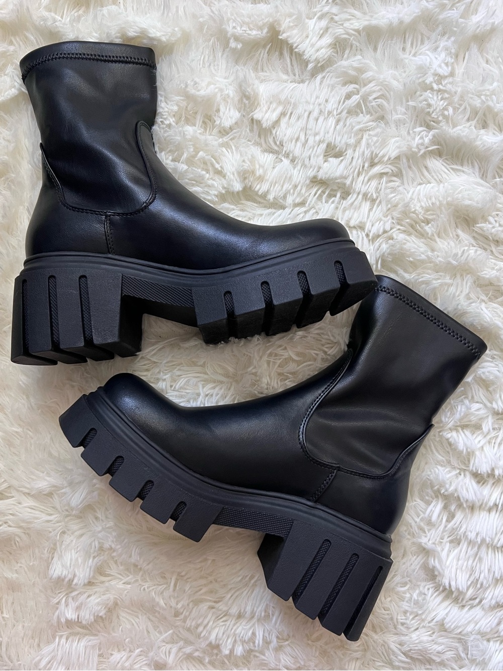 Steve Madden Black Boomba Lug Sole Ankle Boot